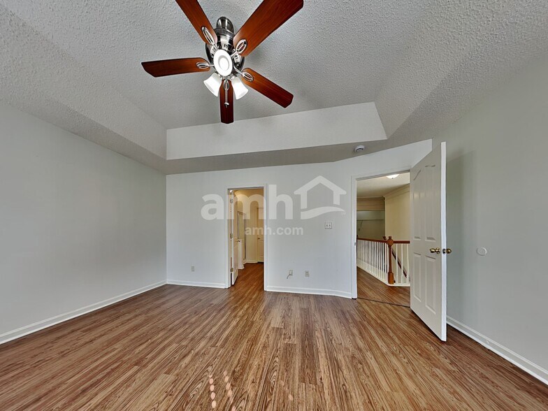 Building Photo - 3814 Sipes Ln