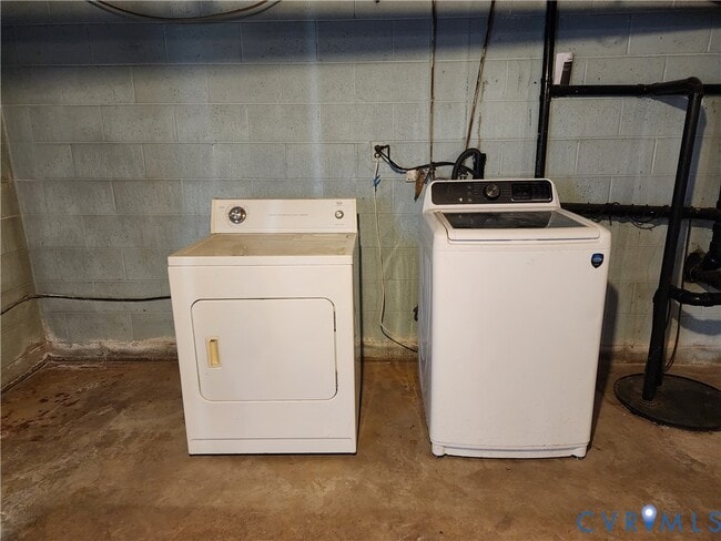 Building Photo - 1071 Samuel Rd