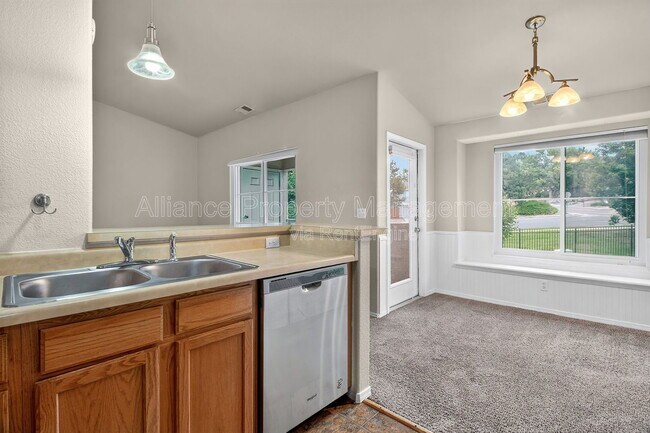 Building Photo - 3890 Strawberry Field Grove