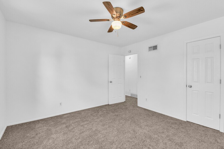 Building Photo - 3702 NE 69th St