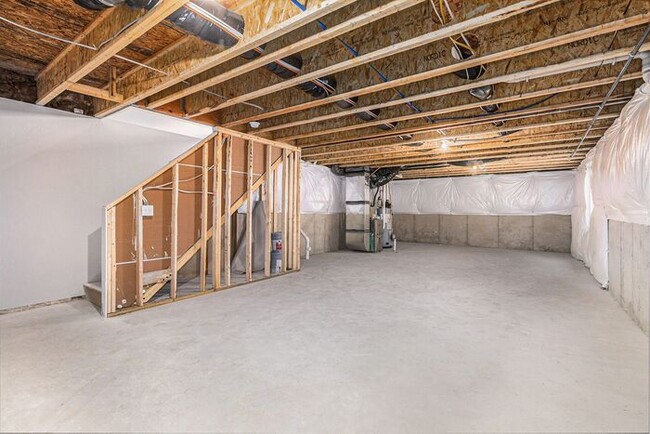Building Photo - 109 Iris Ct