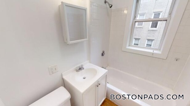 Building Photo - 1175 Boylston St