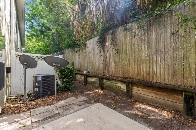 Building Photo - 6700 Bowden Rd