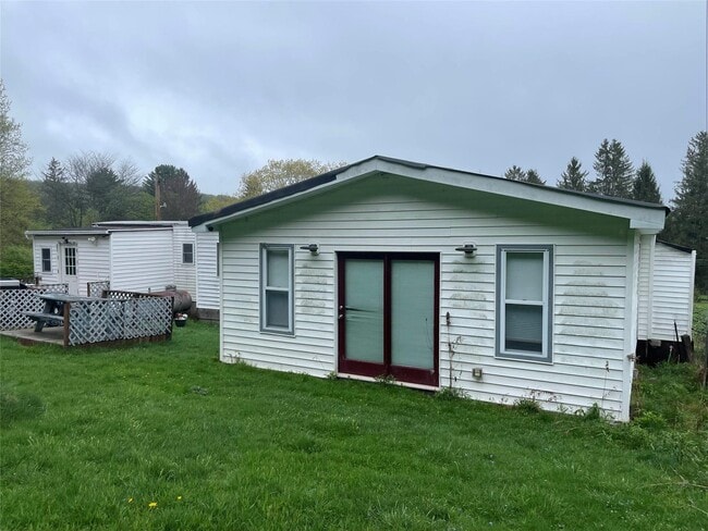 Primary Photo - 1198 Dahlia Rd