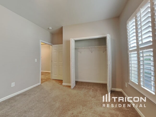 Building Photo - 115 Still Water Cir