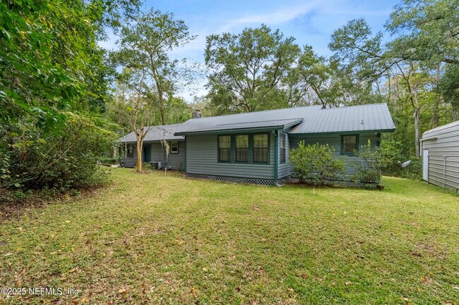 Building Photo - 2221 Treasure Point Rd