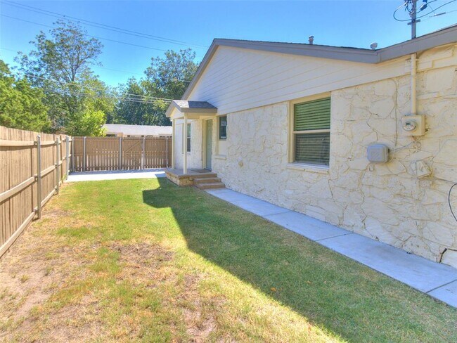 Building Photo - 4101 N Hammond Ave
