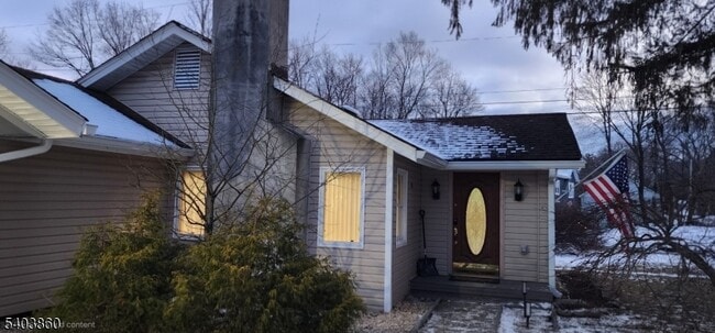 Building Photo - 36 Wawayanda Rd