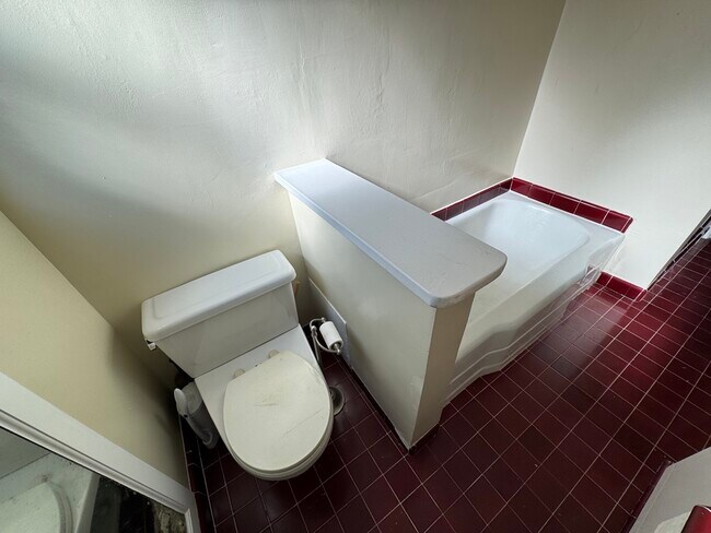 Building Photo - 9217 Alcott St