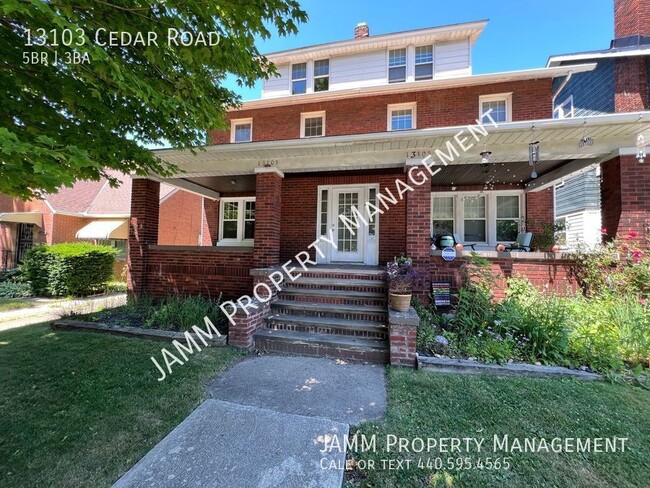 Primary Photo - Cleveland Heights: 5-Bedroom 2.5-Bathrooms...