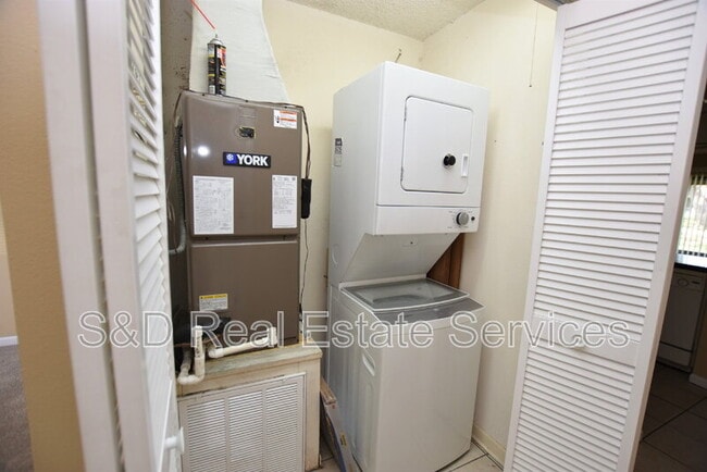 Building Photo - 6079 Topher Trail