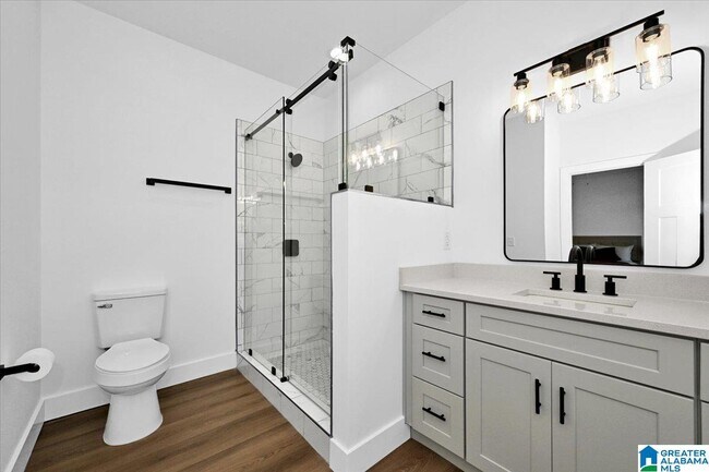 Building Photo - 304 GARDEN St