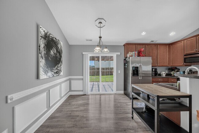 Building Photo - Relax and Unwind in This Sterling Farms Gem