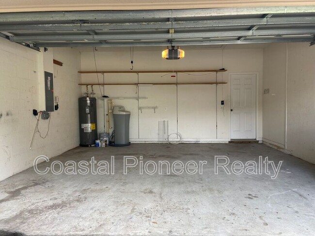 Building Photo - 8807 Cameron Crest Dr