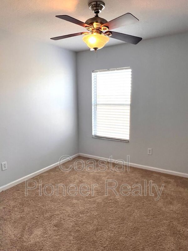 Building Photo - 11404 Misty Isle Ln