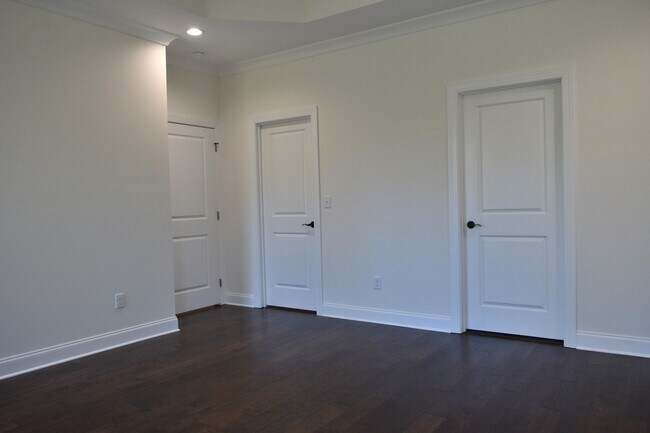 Building Photo - Townhouse for Rent in Hixson