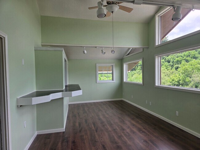 Building Photo - 179 Gilmer St