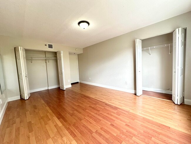 Building Photo - 5560 NW 61st St