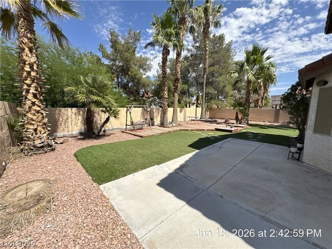 Building Photo - 8240 Marcasel Dr