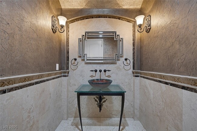 Building Photo - 1545 Villa Rica Dr