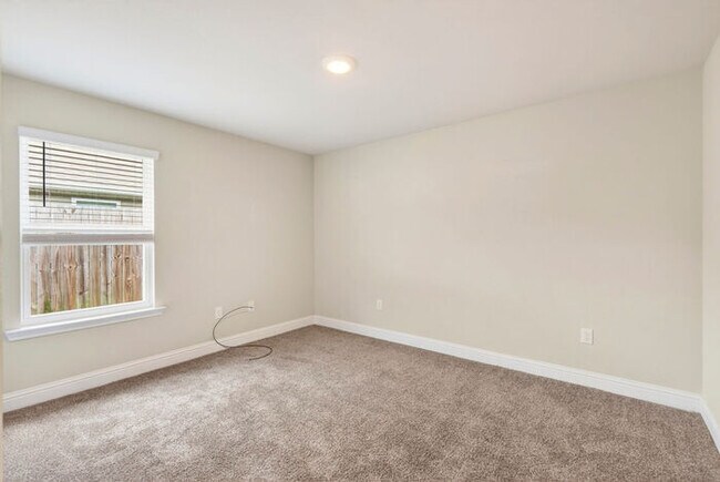 Building Photo - 6550 Eastland Cir