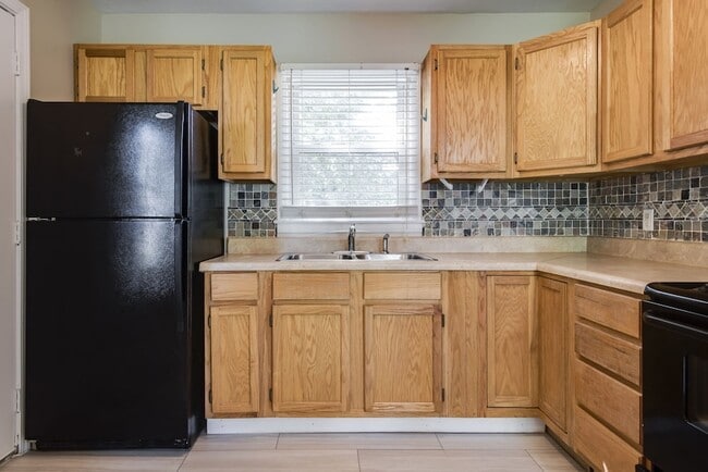 Building Photo - 6215 Laredo Ave