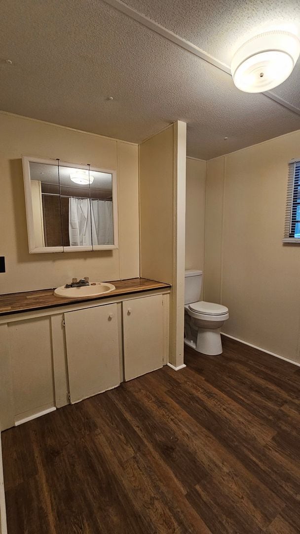 Building Photo - mobile home conveniently located