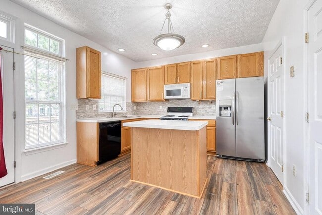 Building Photo - 116 Leeds Creek Cir