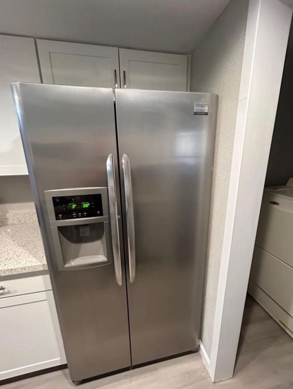 Building Photo - 5964 W Augusta Ave