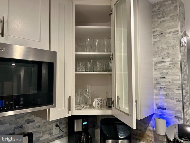 Building Photo - 1069 Gardenview Loop