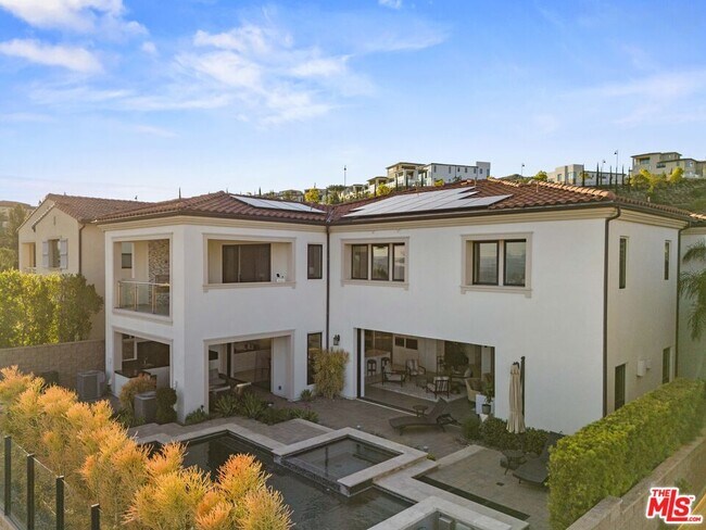 Building Photo - 20162 Cromwell Way