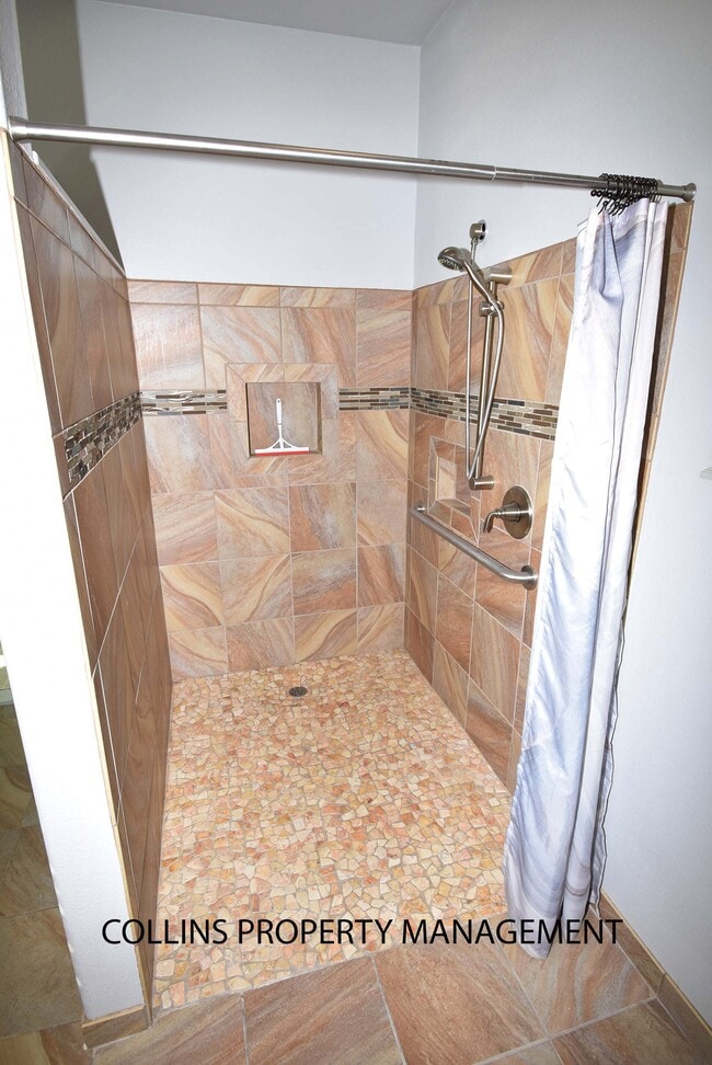 Building Photo - 154 Scotia Pines Cir