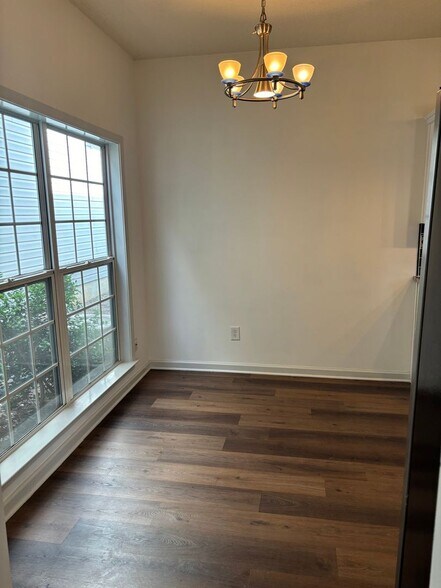 Building Photo - 1718 Bentridge Dr NW