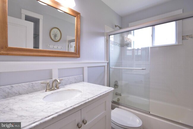 Building Photo - 3817 Ren Rd