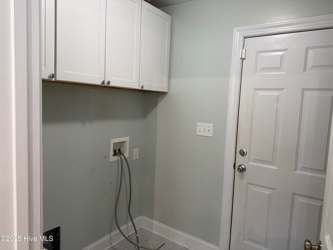 Building Photo - 204 Armistead Way