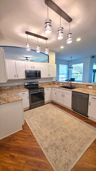 Building Photo - 1801 Forest Preserve Blvd