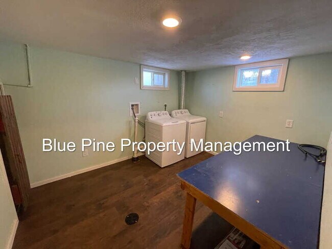 Building Photo - 232 E 16th St