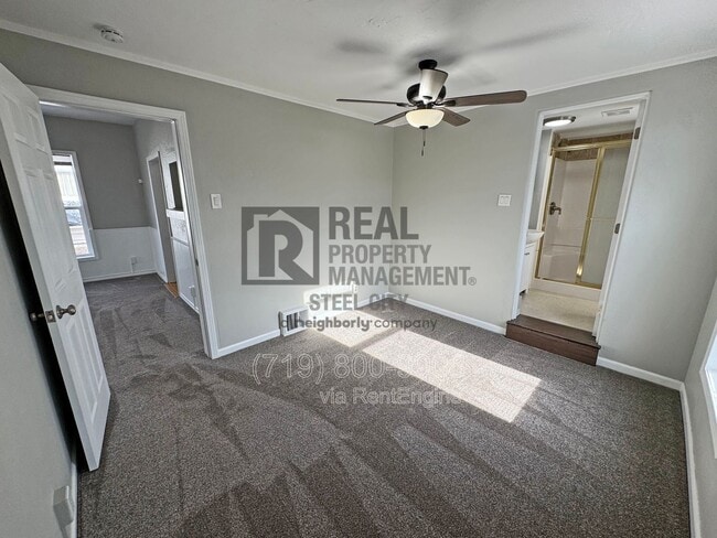 Building Photo - 1626 E Routt Ave