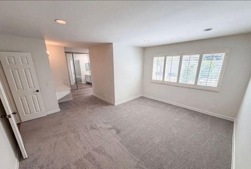 Building Photo - 1338 Cll Galante