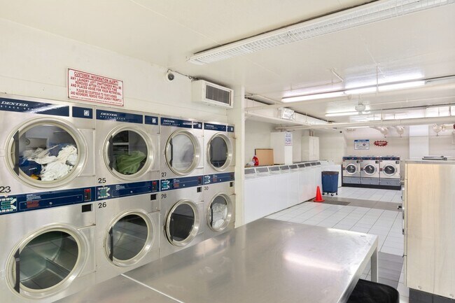 Building Photo - 655 W Irving Park Rd