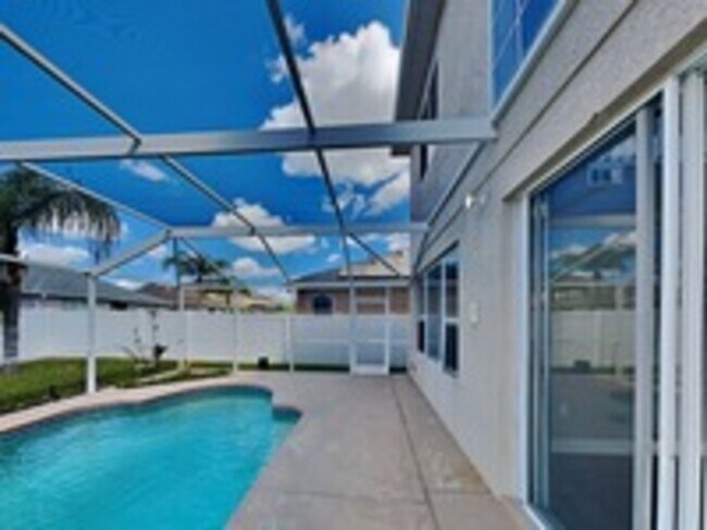 Building Photo - 1735 White Heron Bay Cir