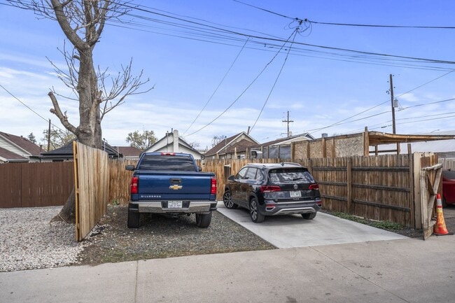 Building Photo - Cute Two Bedroom 1 Bathroom House in North RiNo