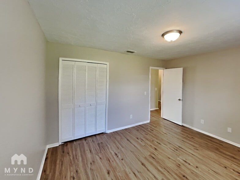 Building Photo - 807 Cloyd Dairy Loop