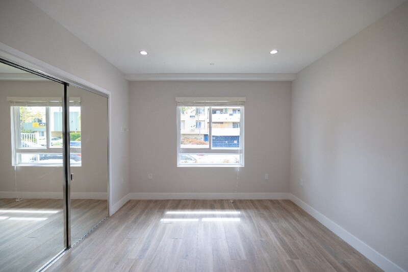 Building Photo - 10231 Woodbine St