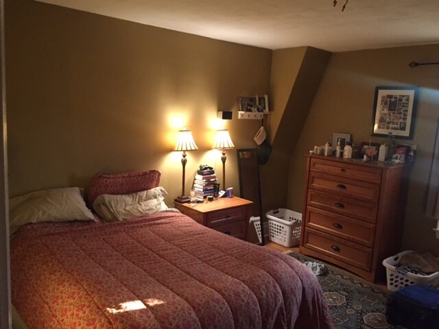 Building Photo - 600 Ulster St