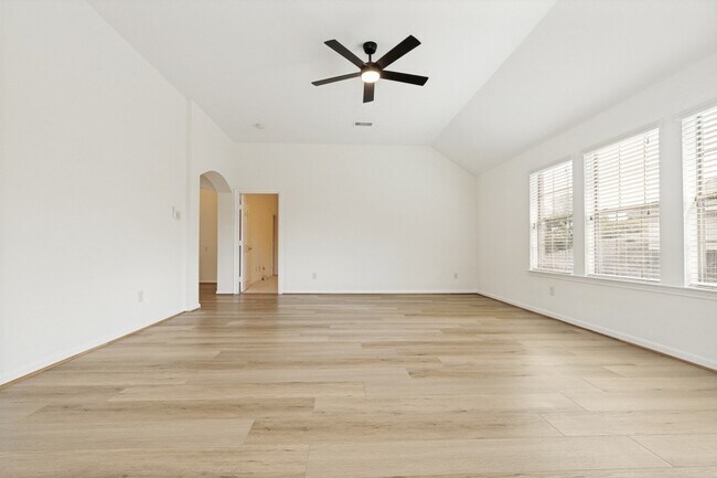 Building Photo - 9318 Rainbluff Ln