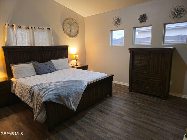 Building Photo - 14660 Spanish Point Dr