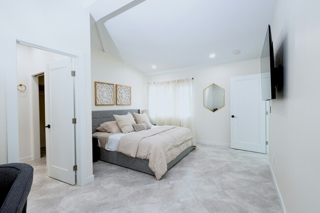 Building Photo - 12311 Boulder View Dr