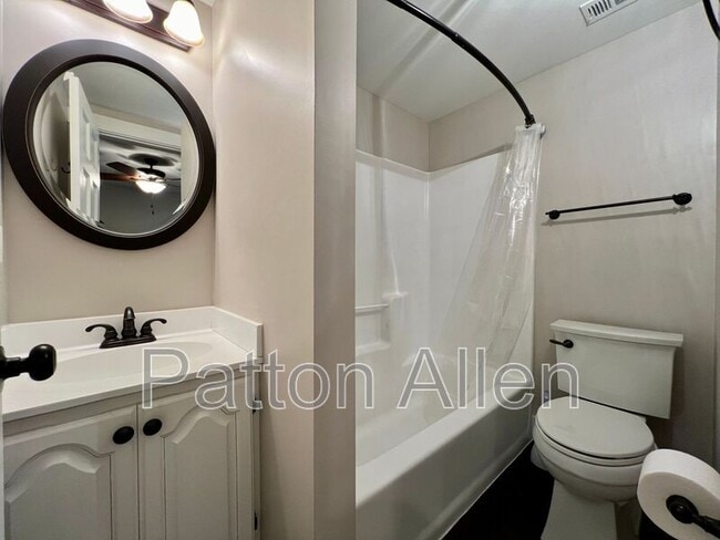 Building Photo - 38 Tipton Dr