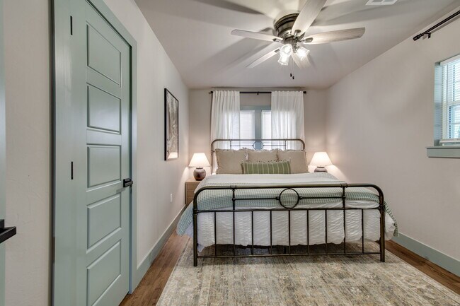 Building Photo - 2708 NW 11th St